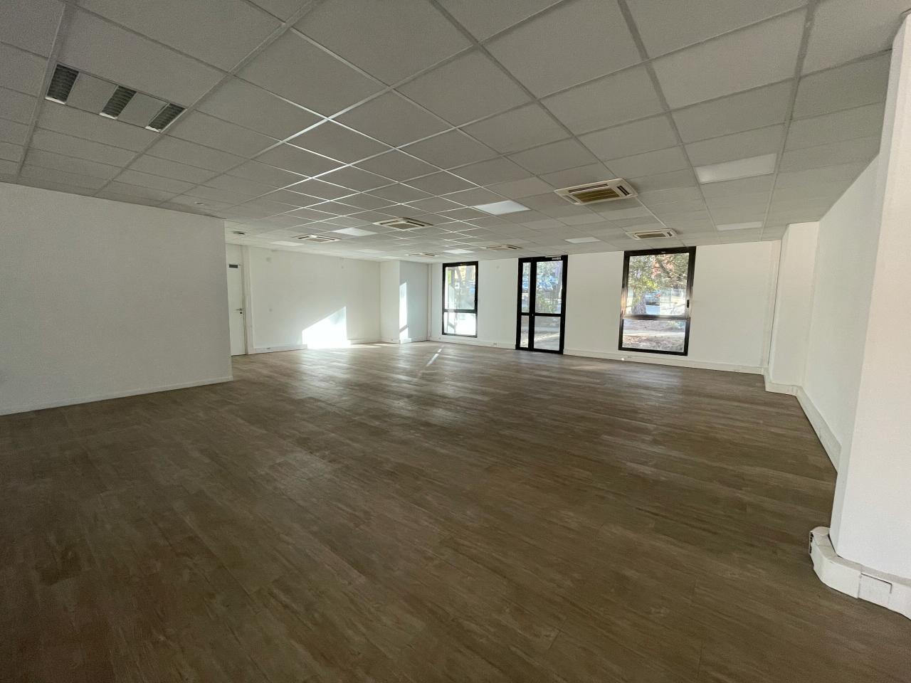Bureau Aix-en-Provence 842m² Location bureau Aix-en-Provence Bouches-du-Rhône OLBUR2421612 5
